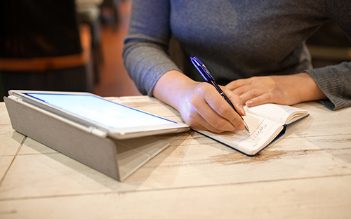 自考的档案可以拿在自己手上吗？(图1)